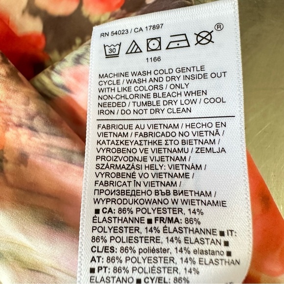 Athleta Marlow Renewed Blooms Pink/Orange Multi V-Neck Athleisure Romper Size M - Picture 8 of 9